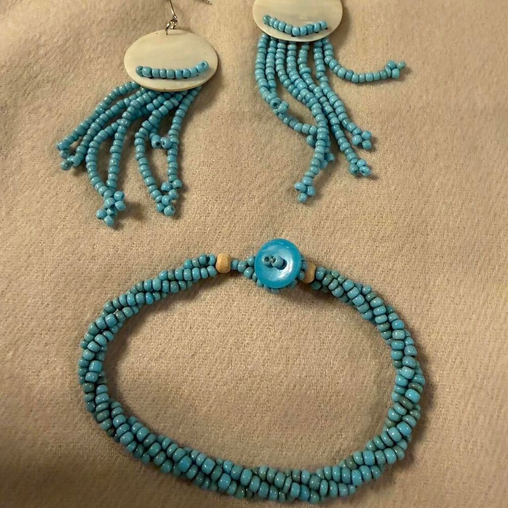 Blue beaded bracelet and earrings set